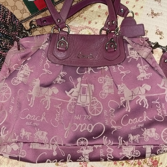 Coach - Picture 6 of 6